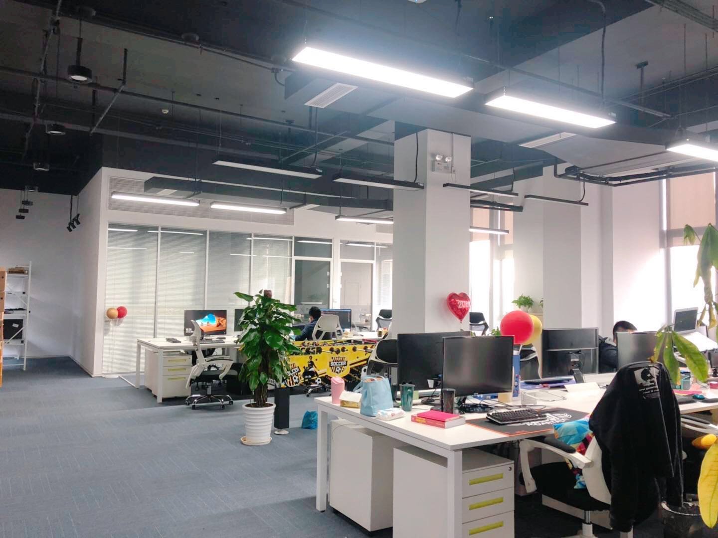 上海雾帜智能科技